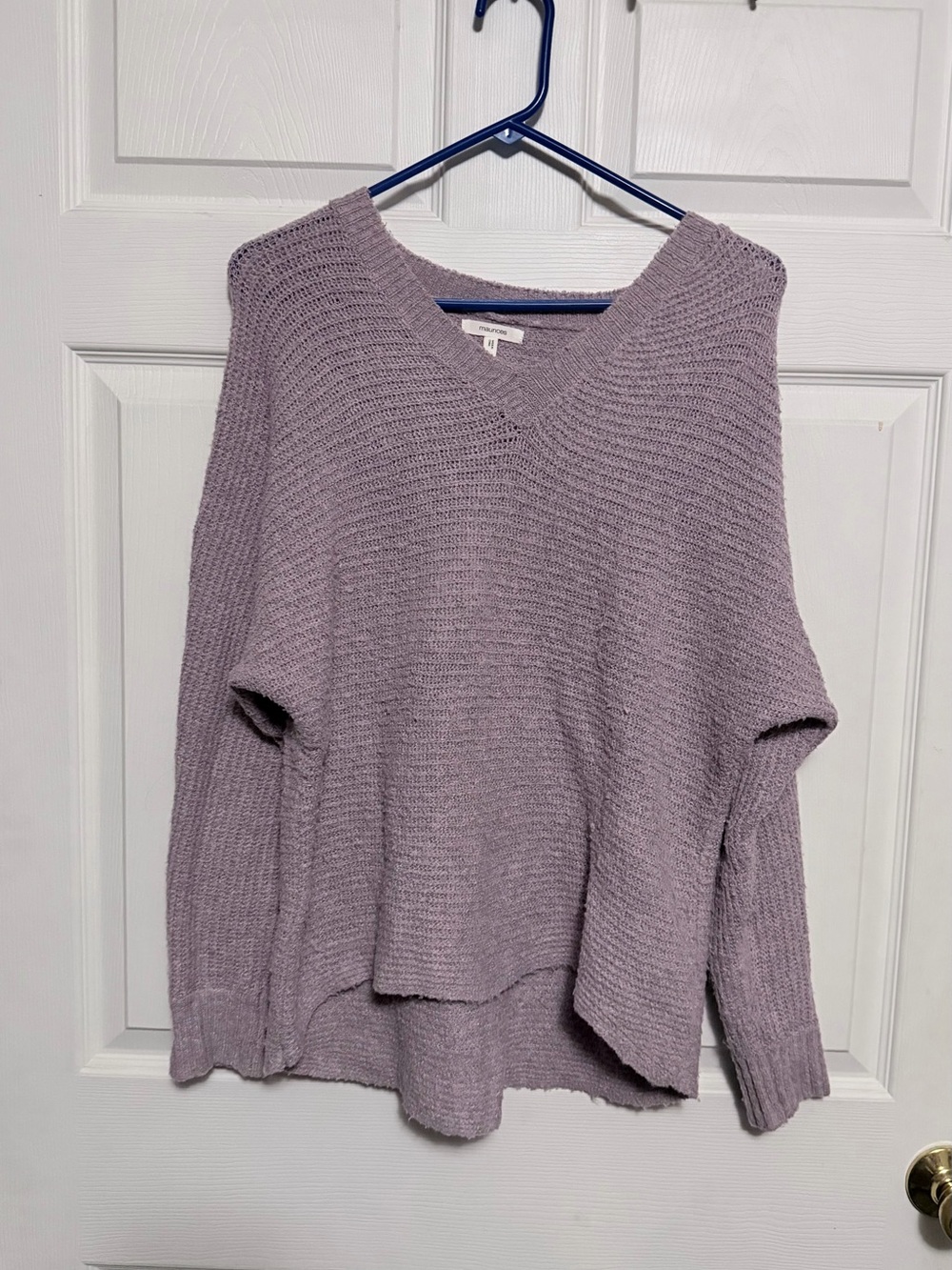 Women's Lavender V-Neck Knit Sweater